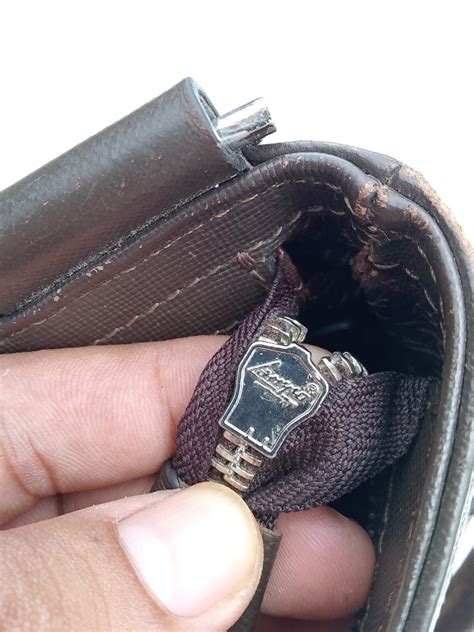 prada zipper lampo